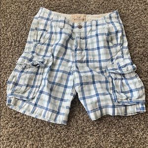 Hollister Men’s plaid shorts. Great condition!